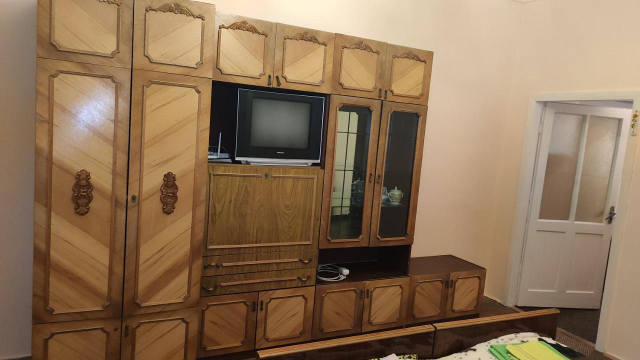 Apartment On Sheptytskyh 27 Lviv Exterior foto