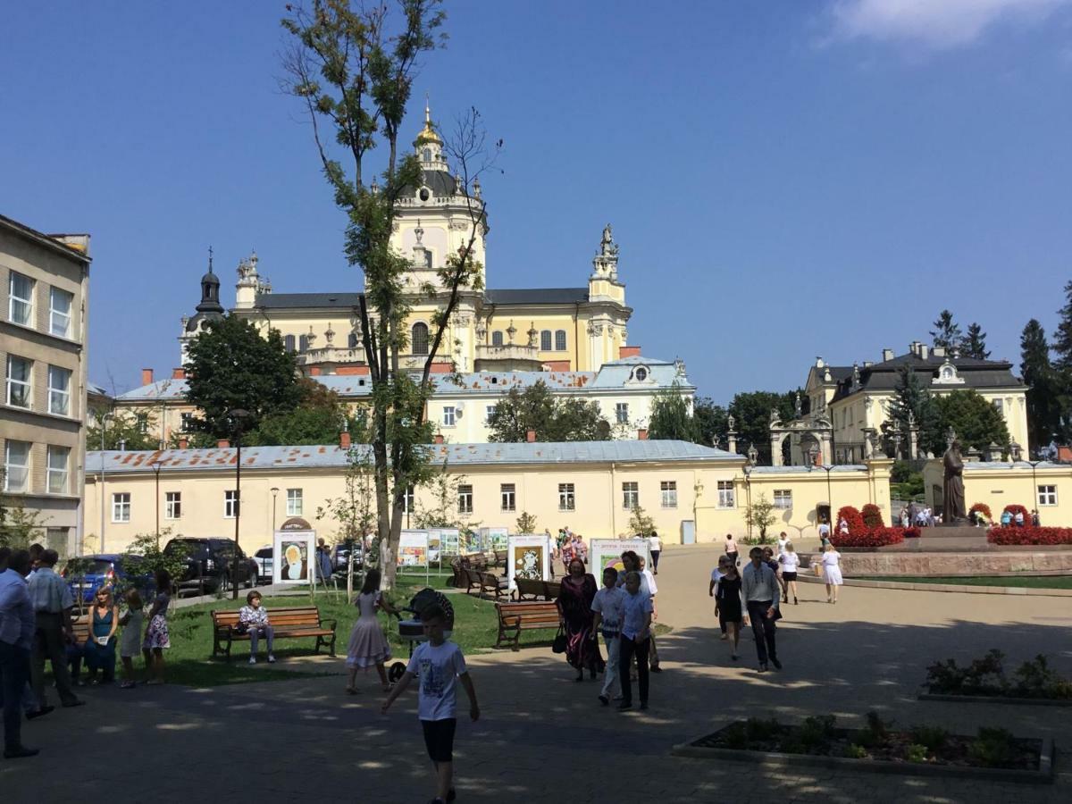 Apartment On Sheptytskyh 27 Lviv Exterior foto